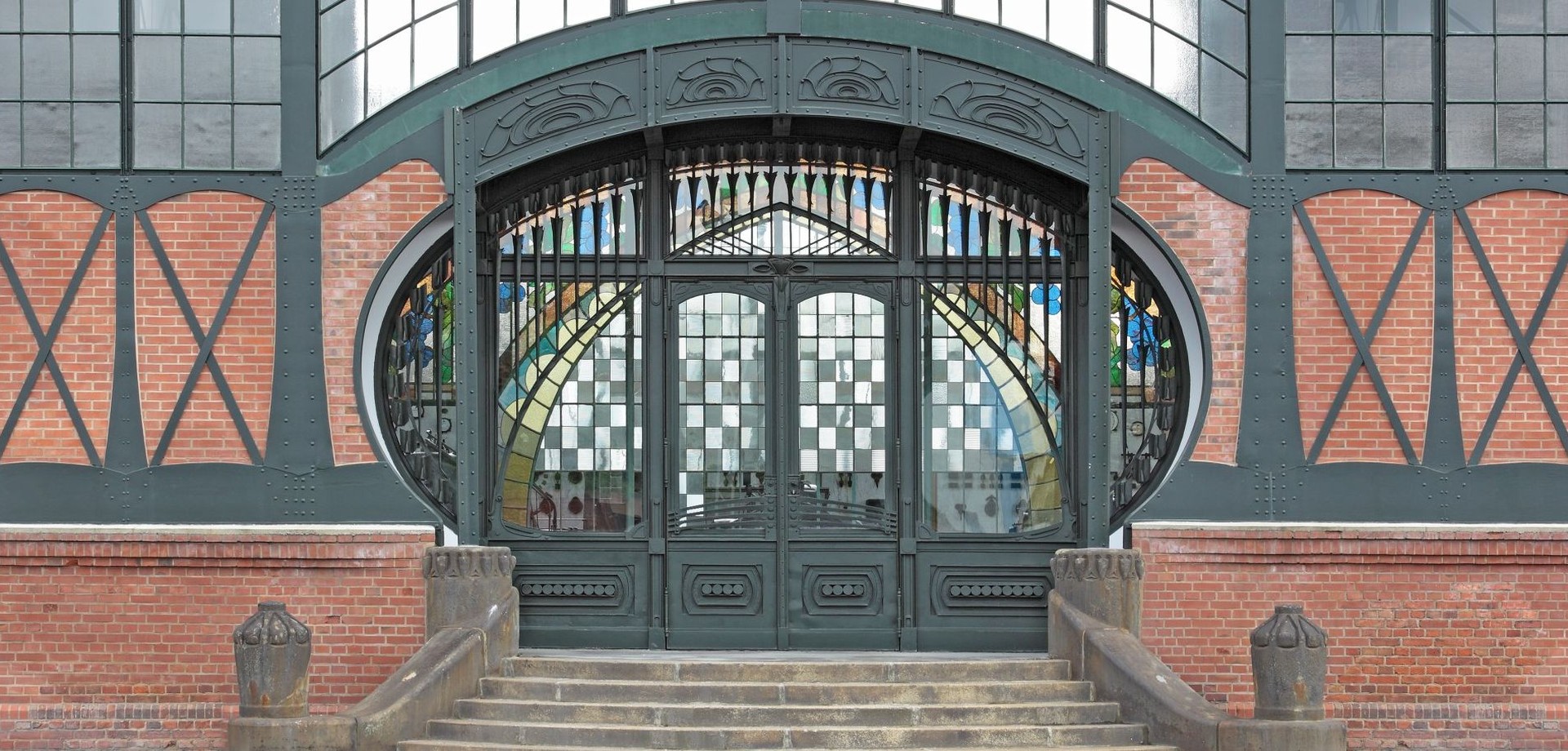 Portal der Maschinenhalle von Zeche Zollern