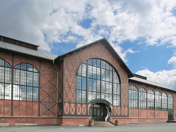 Maschinenhalle (vergrößerte Bildansicht wird geöffnet)