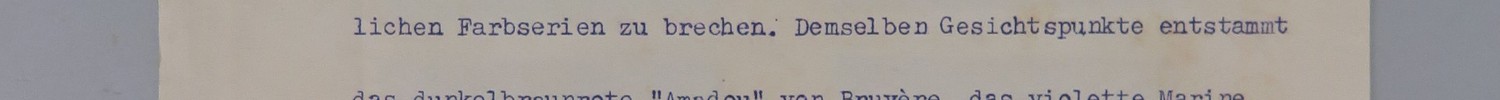Ein Brief auf Schreibmaschine beschreibt die neuen Trendfarben