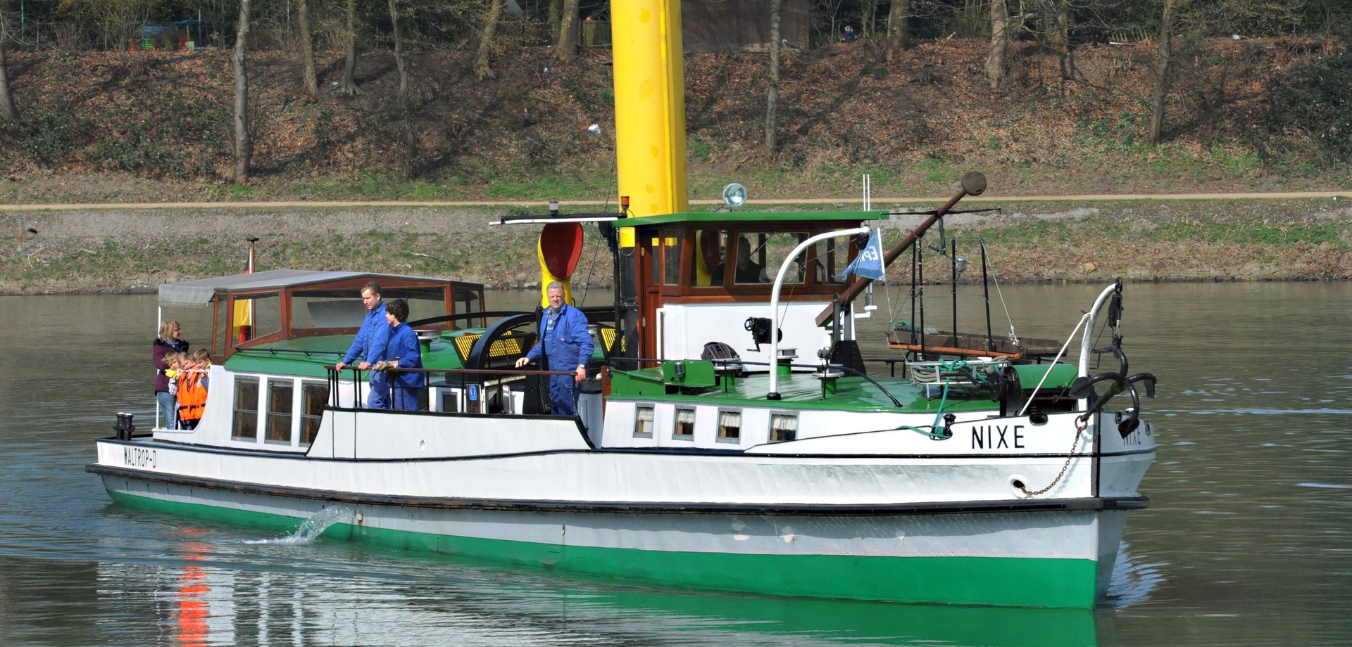 Dampfschiff Nixe auf dem Kanal