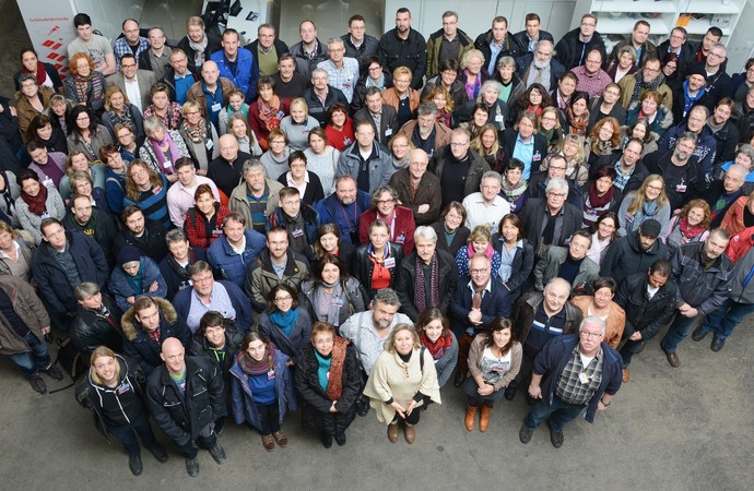 Gruppenfoto von Mitarbeitern und Mitarbeiterinnen aller Museumsstandorte